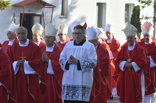 Msza się dla KEP w sanktuarium Relikwii Drzewa Krzyża Świętego w Wałbrzychu