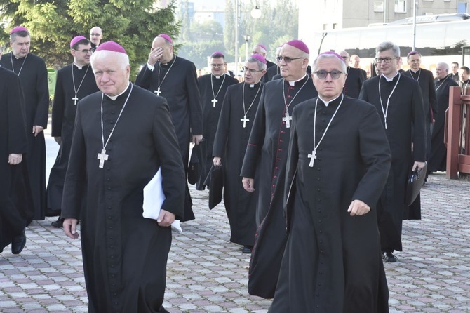 Msza się dla KEP w sanktuarium Relikwii Drzewa Krzyża Świętego w Wałbrzychu