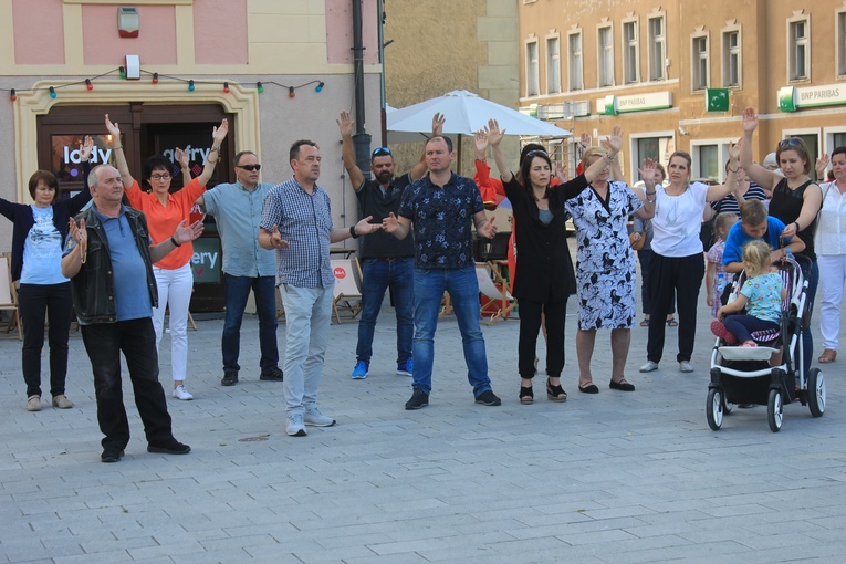 Różaniec na Rynku w Lubinie