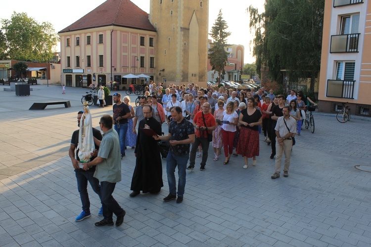 Różaniec na Rynku w Lubinie