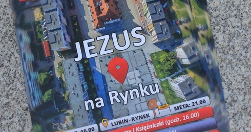 Różaniec na Rynku w Lubinie