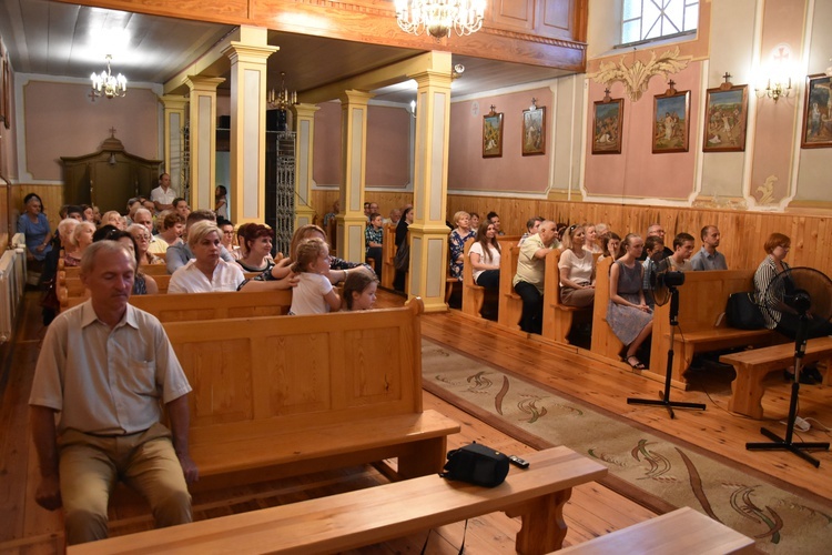 Koncert u Mniszek Klarysek Kapucynek w Przasnyszu