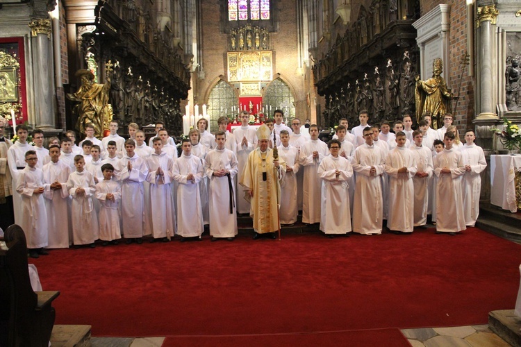 6. rocznica ingresu abp. Kupnego oraz promocja lektorów i ceremoniarzy