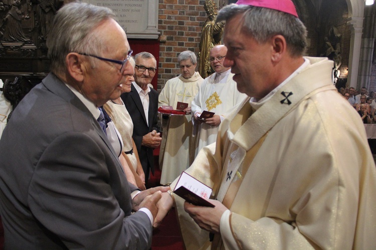 6. rocznica ingresu abp. Kupnego oraz promocja lektorów i ceremoniarzy