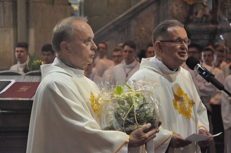 6. rocznica ingresu abp. Kupnego oraz promocja lektorów i ceremoniarzy