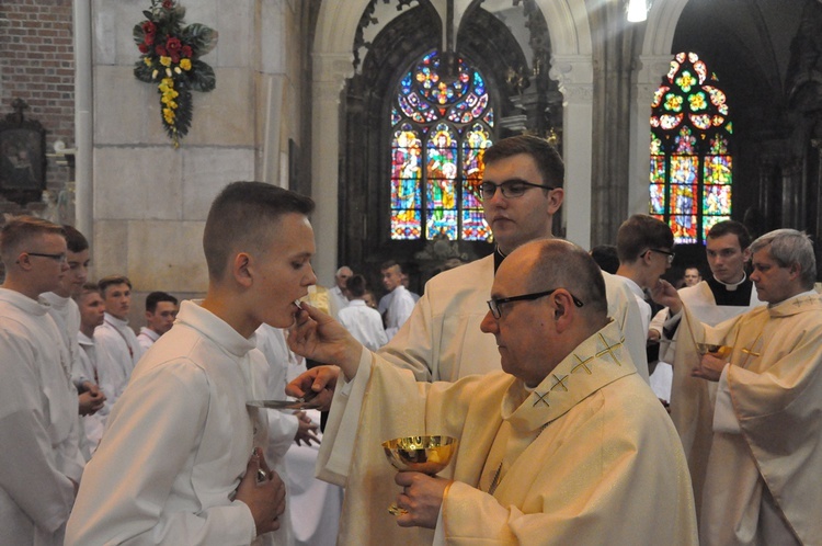 6. rocznica ingresu abp. Kupnego oraz promocja lektorów i ceremoniarzy