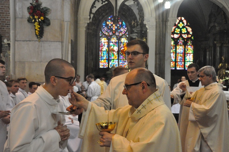 6. rocznica ingresu abp. Kupnego oraz promocja lektorów i ceremoniarzy