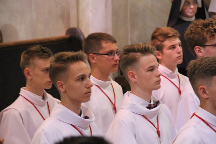 6. rocznica ingresu abp. Kupnego oraz promocja lektorów i ceremoniarzy