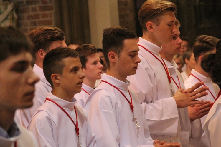 6. rocznica ingresu abp. Kupnego oraz promocja lektorów i ceremoniarzy