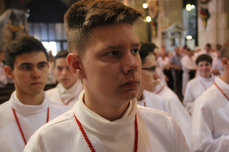 6. rocznica ingresu abp. Kupnego oraz promocja lektorów i ceremoniarzy