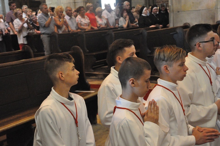 6. rocznica ingresu abp. Kupnego oraz promocja lektorów i ceremoniarzy