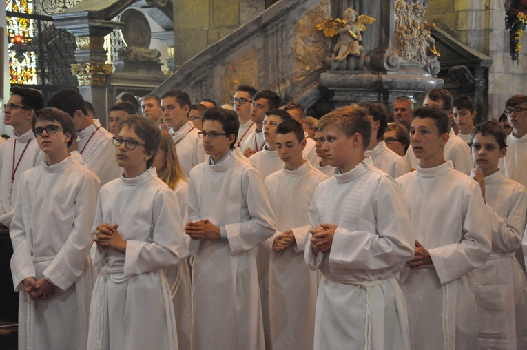 6. rocznica ingresu abp. Kupnego oraz promocja lektorów i ceremoniarzy