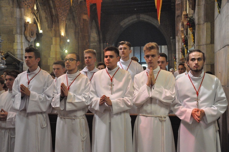 6. rocznica ingresu abp. Kupnego oraz promocja lektorów i ceremoniarzy