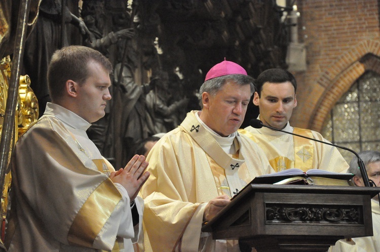 6. rocznica ingresu abp. Kupnego oraz promocja lektorów i ceremoniarzy