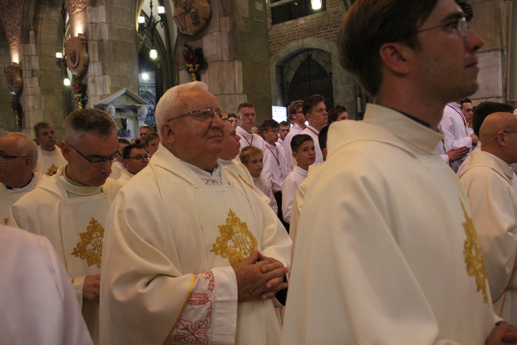 6. rocznica ingresu abp. Kupnego oraz promocja lektorów i ceremoniarzy