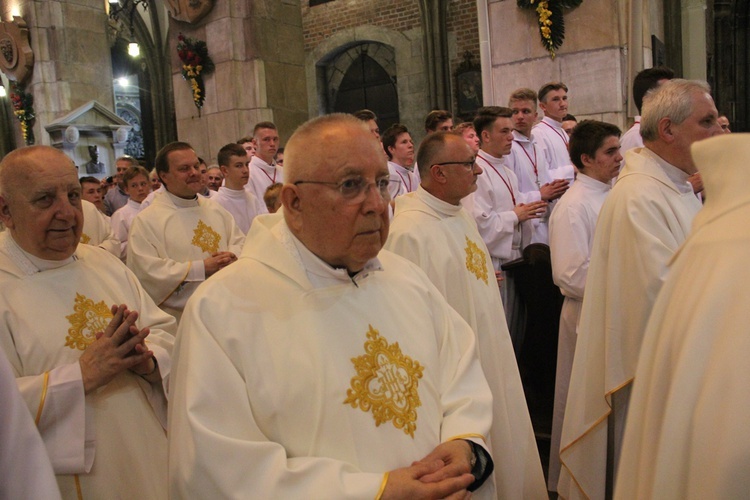 6. rocznica ingresu abp. Kupnego oraz promocja lektorów i ceremoniarzy