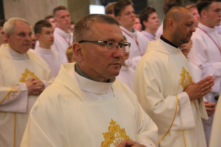 6. rocznica ingresu abp. Kupnego oraz promocja lektorów i ceremoniarzy