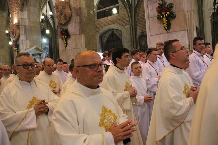 6. rocznica ingresu abp. Kupnego oraz promocja lektorów i ceremoniarzy