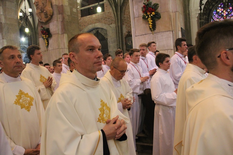 6. rocznica ingresu abp. Kupnego oraz promocja lektorów i ceremoniarzy