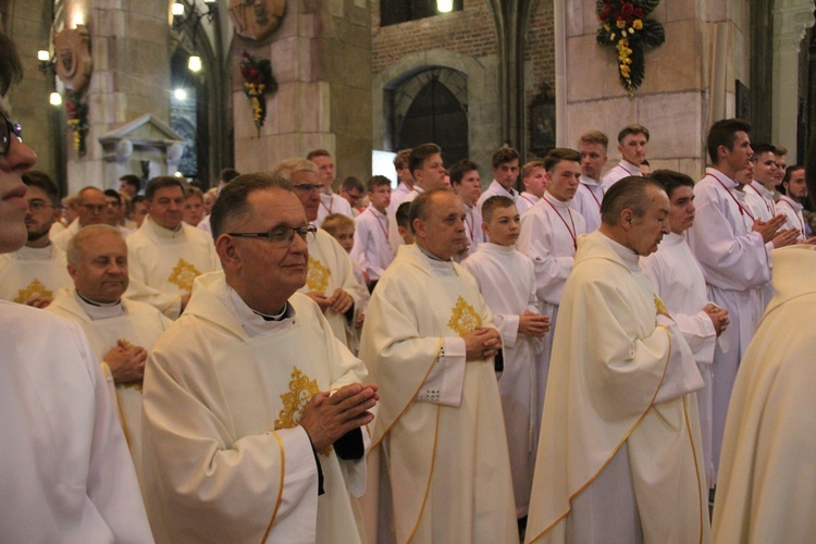 6. rocznica ingresu abp. Kupnego oraz promocja lektorów i ceremoniarzy