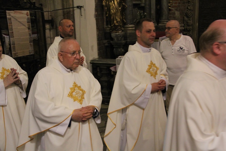 6. rocznica ingresu abp. Kupnego oraz promocja lektorów i ceremoniarzy