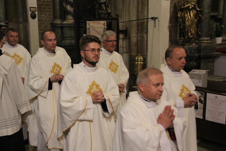 6. rocznica ingresu abp. Kupnego oraz promocja lektorów i ceremoniarzy