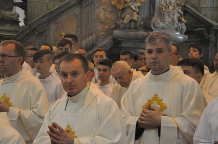 6. rocznica ingresu abp. Kupnego oraz promocja lektorów i ceremoniarzy