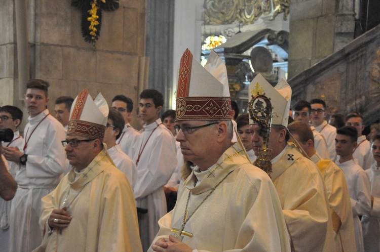 6. rocznica ingresu abp. Kupnego oraz promocja lektorów i ceremoniarzy