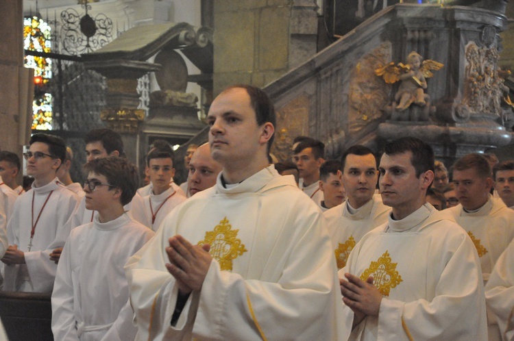 6. rocznica ingresu abp. Kupnego oraz promocja lektorów i ceremoniarzy