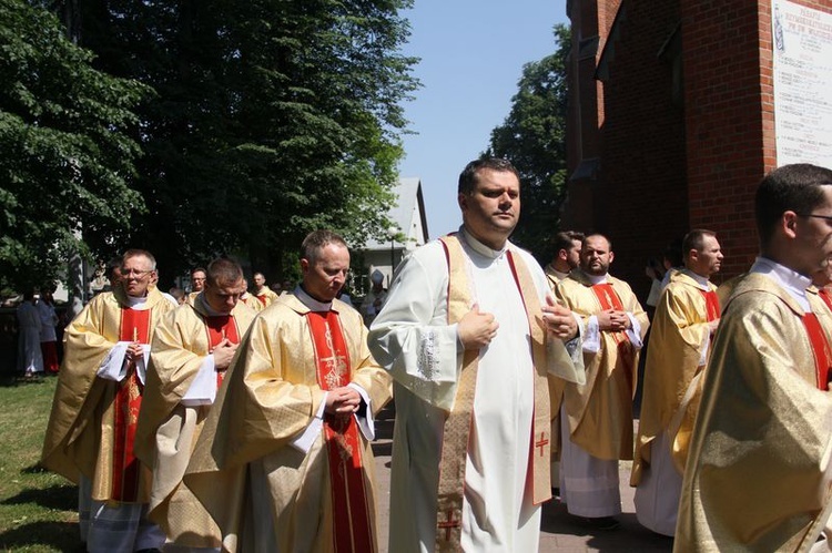 Pielgrzymka lektorów i ministrantów do Wąwolnicy