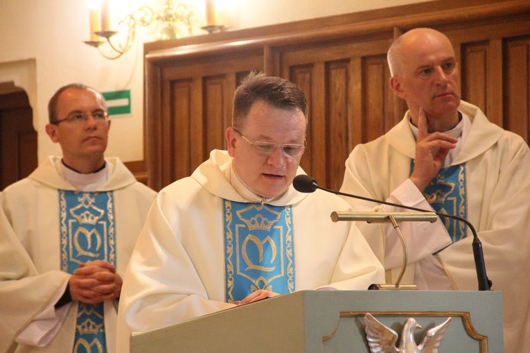 Pielgrzymka lektorów i ministrantów do Wąwolnicy