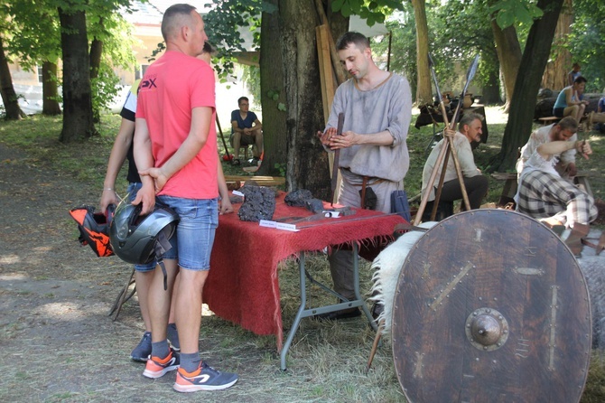 Piknik archeologiczny w Tarnobrzegu-Dzikowie