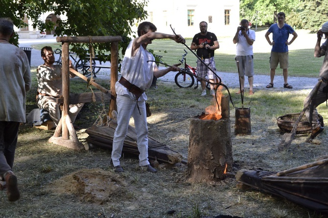 Piknik archeologiczny w Tarnobrzegu-Dzikowie