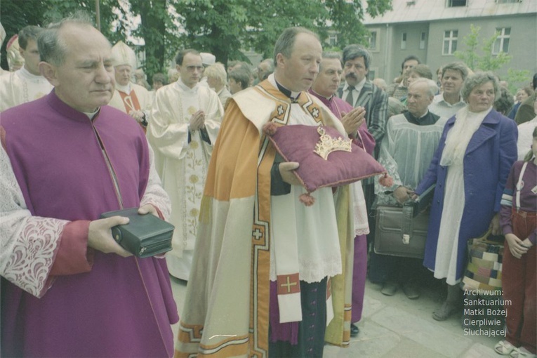 Koronacja obrazu Matki Bożej Cierpliwie Słuchającej w Rokitnie