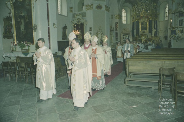 Koronacja obrazu Matki Bożej Cierpliwie Słuchającej w Rokitnie