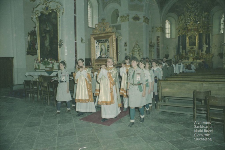 Koronacja obrazu Matki Bożej Cierpliwie Słuchającej w Rokitnie