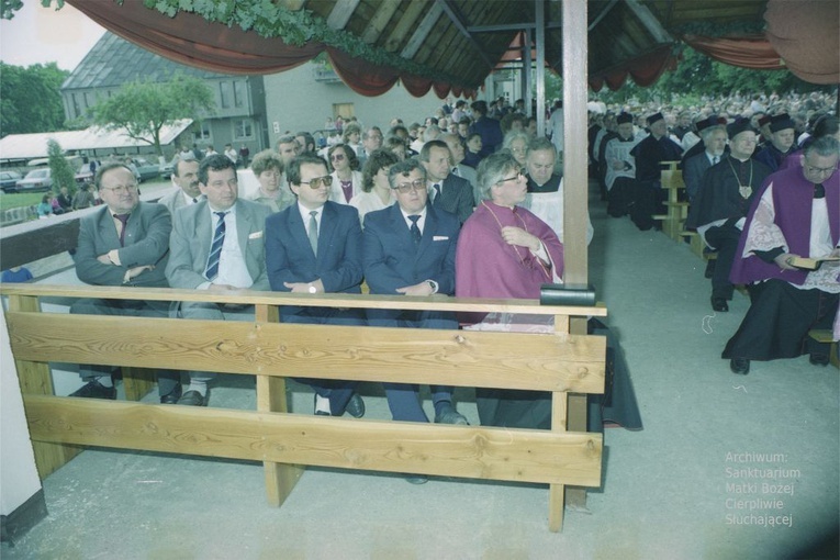 Koronacja obrazu Matki Bożej Cierpliwie Słuchającej w Rokitnie