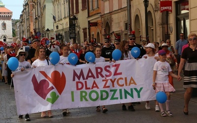 Radosny marsz rodzinny