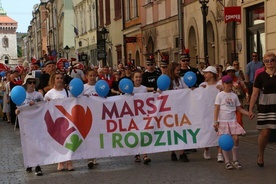 Radosny marsz rodzinny