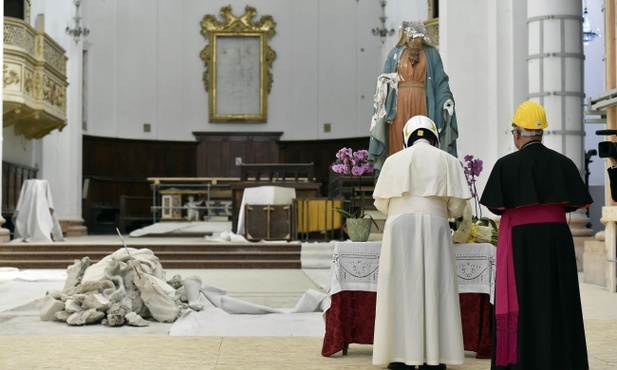 Biskup Camerino: papieska wizyta budzi w nas nadzieję
