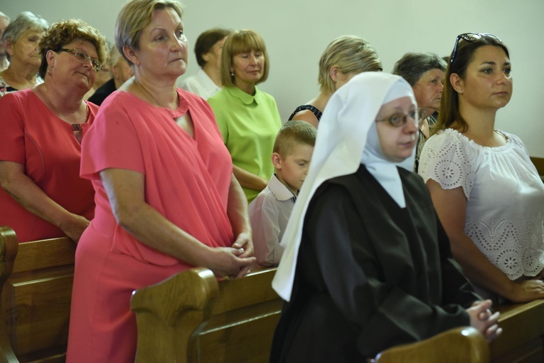 Nowy ołtarz w Domosławicach