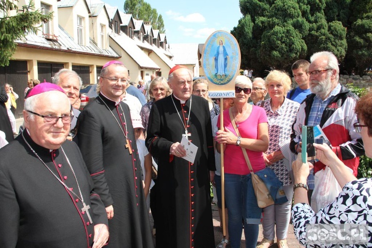 Odpust w sanktuarium Matki Bożej Cierpliwie Słuchającej w Rokitnie