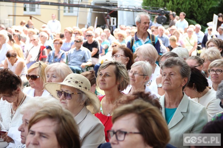 Odpust w sanktuarium Matki Bożej Cierpliwie Słuchającej w Rokitnie