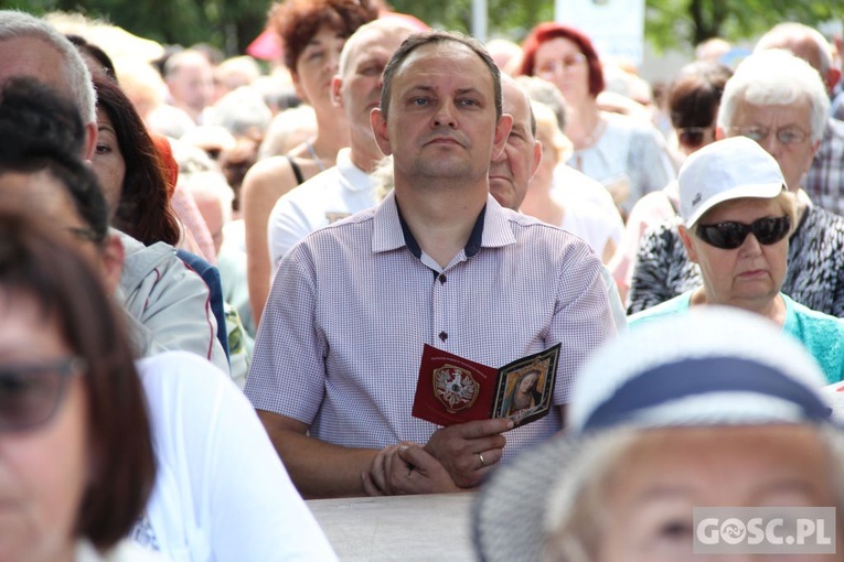 Odpust w sanktuarium Matki Bożej Cierpliwie Słuchającej w Rokitnie