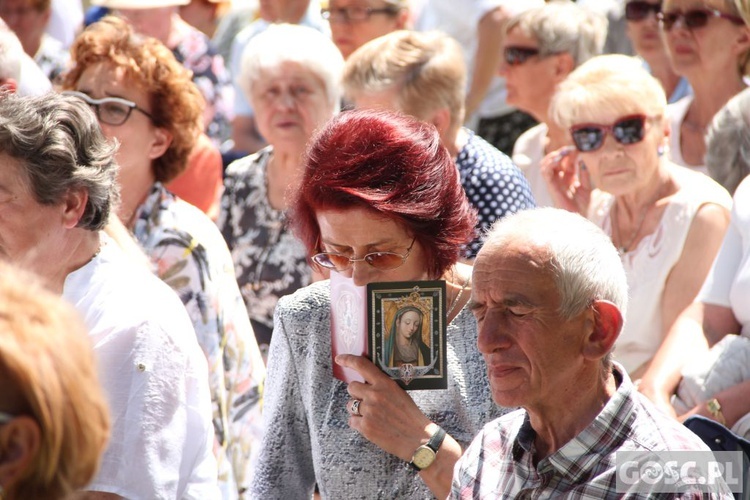 Odpust w sanktuarium Matki Bożej Cierpliwie Słuchającej w Rokitnie