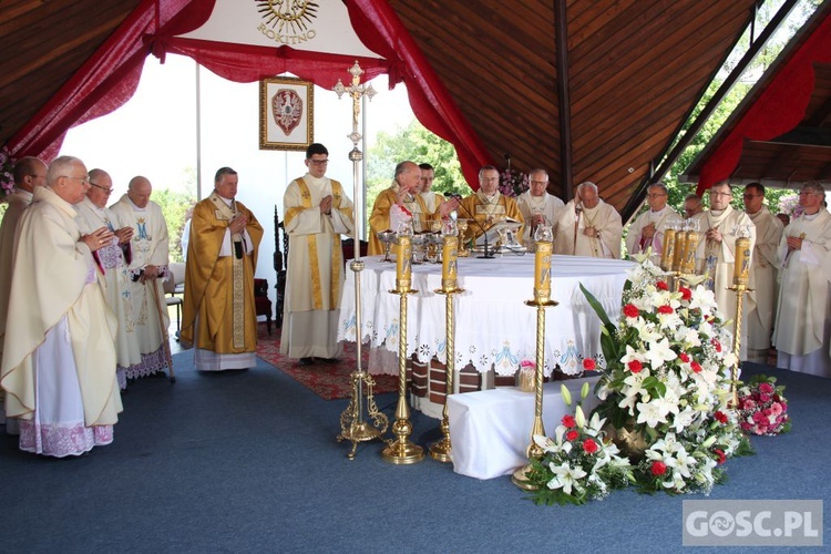 Odpust w sanktuarium Matki Bożej Cierpliwie Słuchającej w Rokitnie