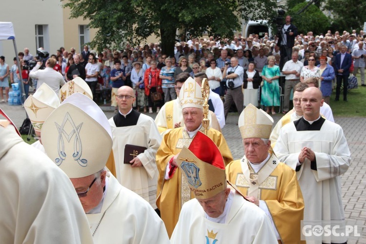 Odpust w sanktuarium Matki Bożej Cierpliwie Słuchającej w Rokitnie