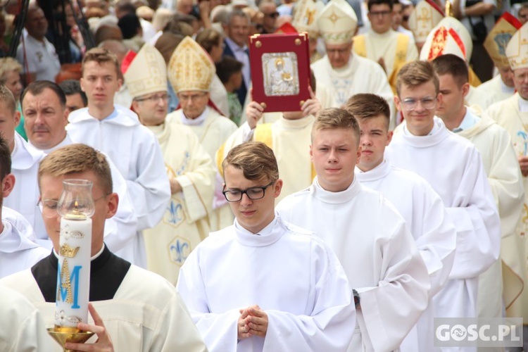 Odpust w sanktuarium Matki Bożej Cierpliwie Słuchającej w Rokitnie