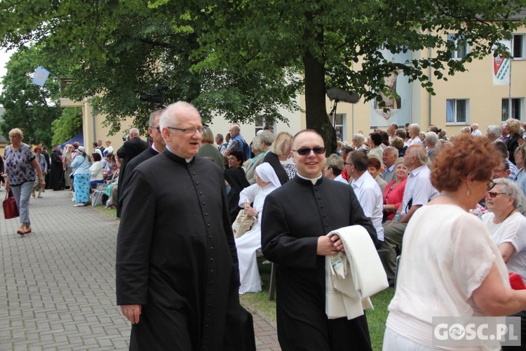 Odpust w sanktuarium Matki Bożej Cierpliwie Słuchającej w Rokitnie