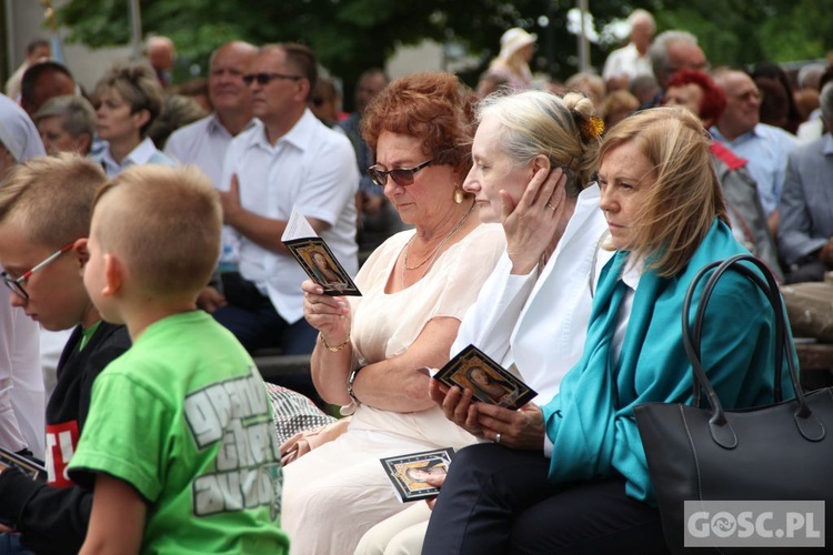 Odpust w sanktuarium Matki Bożej Cierpliwie Słuchającej w Rokitnie